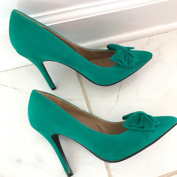 Suede bowed pumps! - Picture 6 of 10